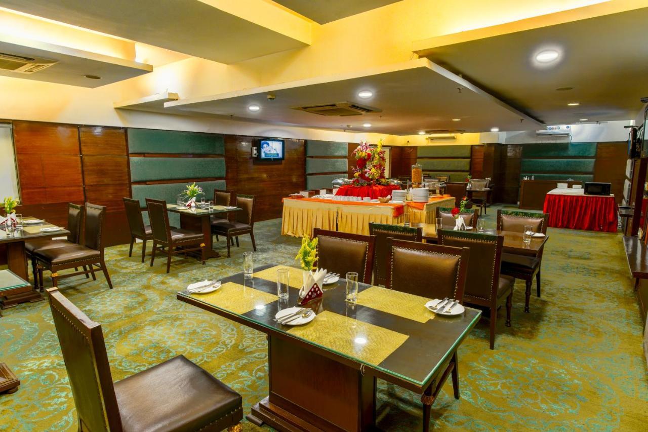 Gis Select Banjara Hill Hotel Hyderabad Ngoại thất bức ảnh