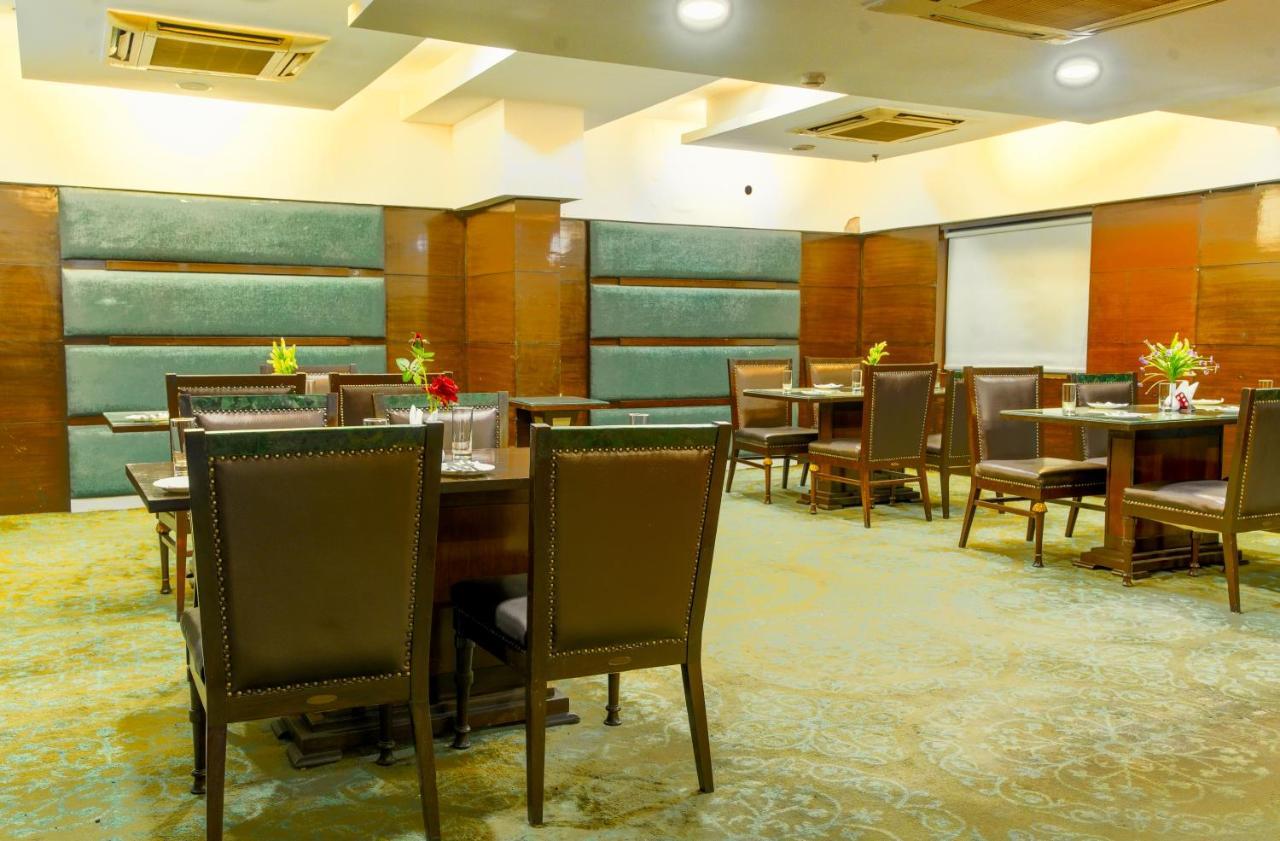 Gis Select Banjara Hill Hotel Hyderabad Ngoại thất bức ảnh