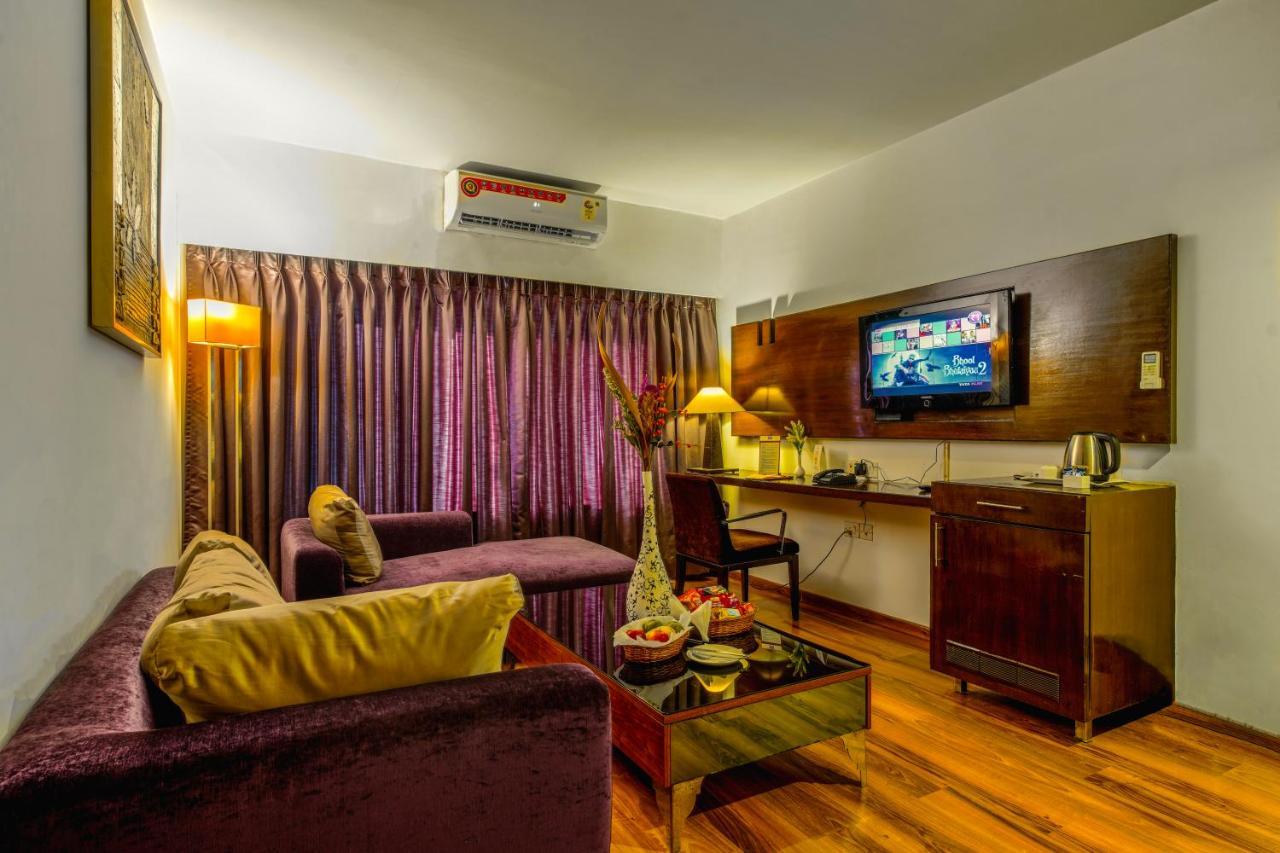 Gis Select Banjara Hill Hotel Hyderabad Ngoại thất bức ảnh