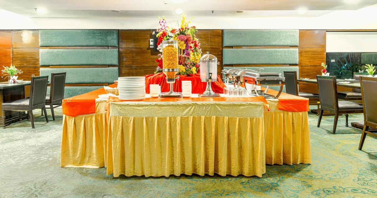 Gis Select Banjara Hill Hotel Hyderabad Ngoại thất bức ảnh