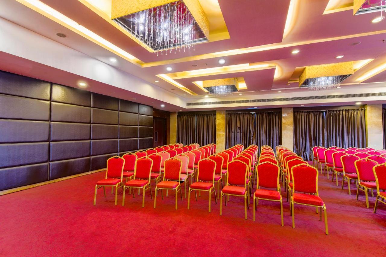 Gis Select Banjara Hill Hotel Hyderabad Ngoại thất bức ảnh